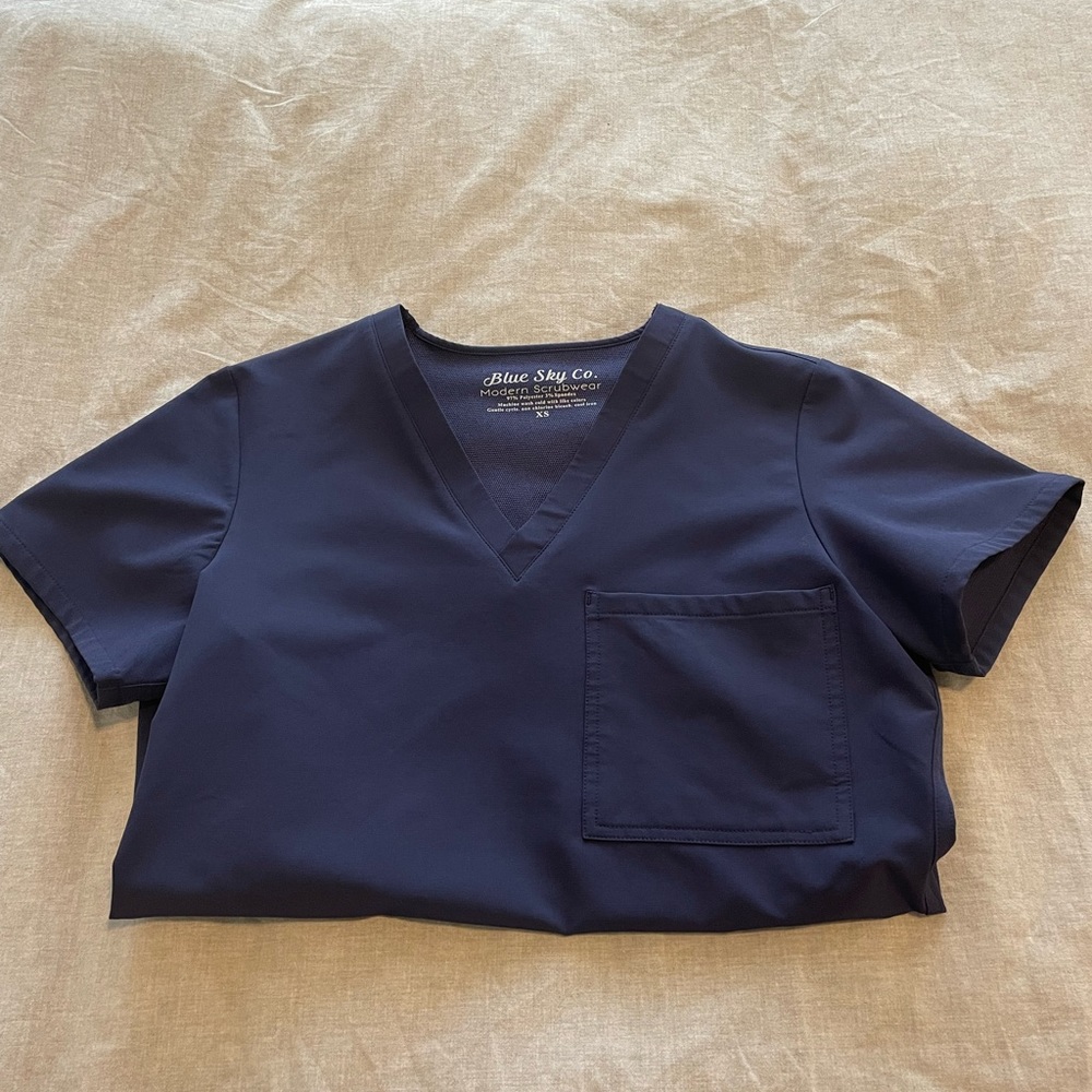 Blue Sky scrub top, navy, XS
